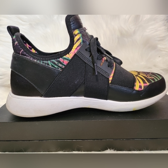 Tropical‎ Sneakers - Picture 5 of 9